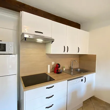 Apartment 06bj2 Beautiful In The Heart Of Old Antibes